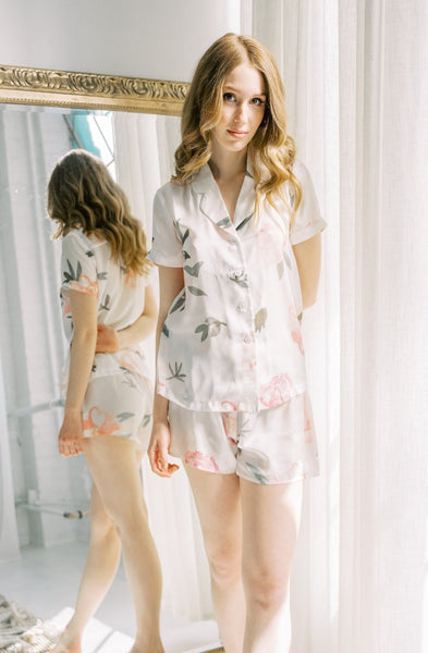 front view of by catalfo's short sleeve pyjama set in Peony print 